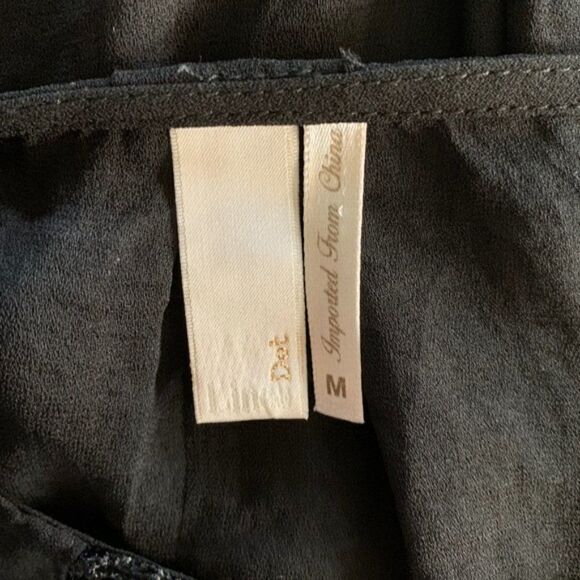 Line Dot Women’s Black Lace Button Down size M - Picture 8 of 8